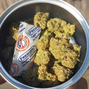 Weed Strain Effects, this article provides the best aspects of both sativa and indica, and the high is powerful, happy, and euphoric, but with couch-lock...